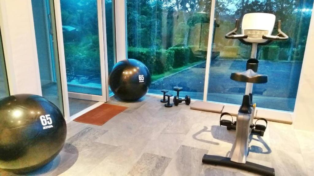 Royal Lee Resort And Spa Nai Yang Екстер'єр фото