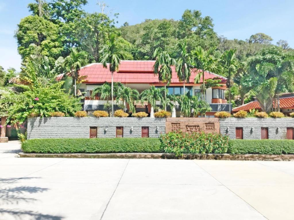 Royal Lee Resort And Spa Nai Yang Екстер'єр фото