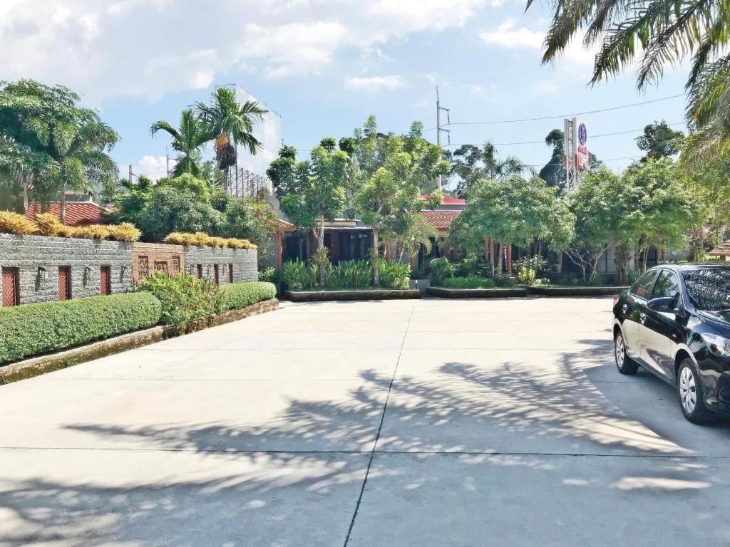 Royal Lee Resort And Spa Nai Yang Екстер'єр фото
