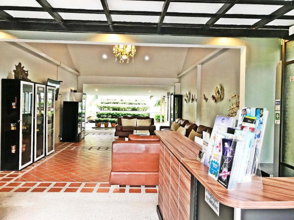 Royal Lee Resort And Spa Nai Yang Екстер'єр фото
