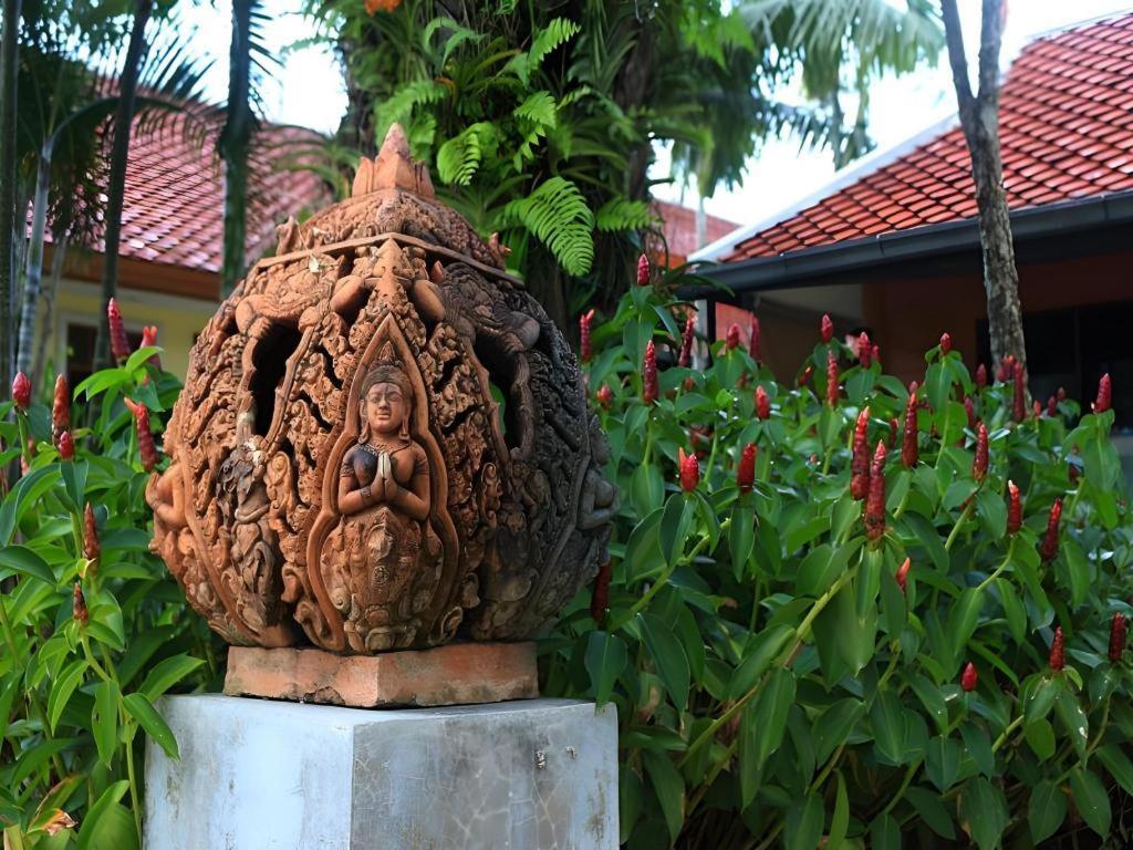Royal Lee Resort And Spa Nai Yang Екстер'єр фото
