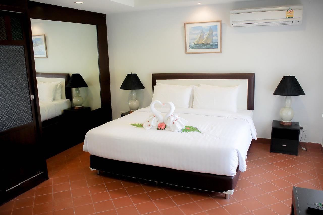Royal Lee Resort And Spa Nai Yang Екстер'єр фото